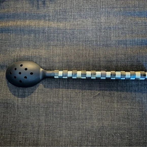 items around the house…kitchen - Picture 13 of 13